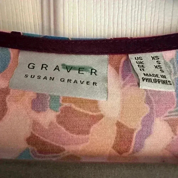 GRAVER Susan Graver Floral Printed Liquid Knit Tunic w/ Ruched Sleeves QVC Sz XS - Picture 2 of 9